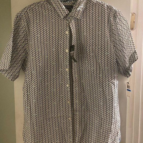 Mens Van Heusen size 17 1/2 shirt no tuck fish - Picture 1 of 5
